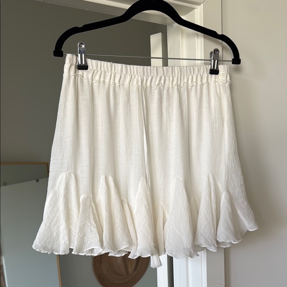 NWT Elegant White Ruffle Skirt - Picture 5 of 10